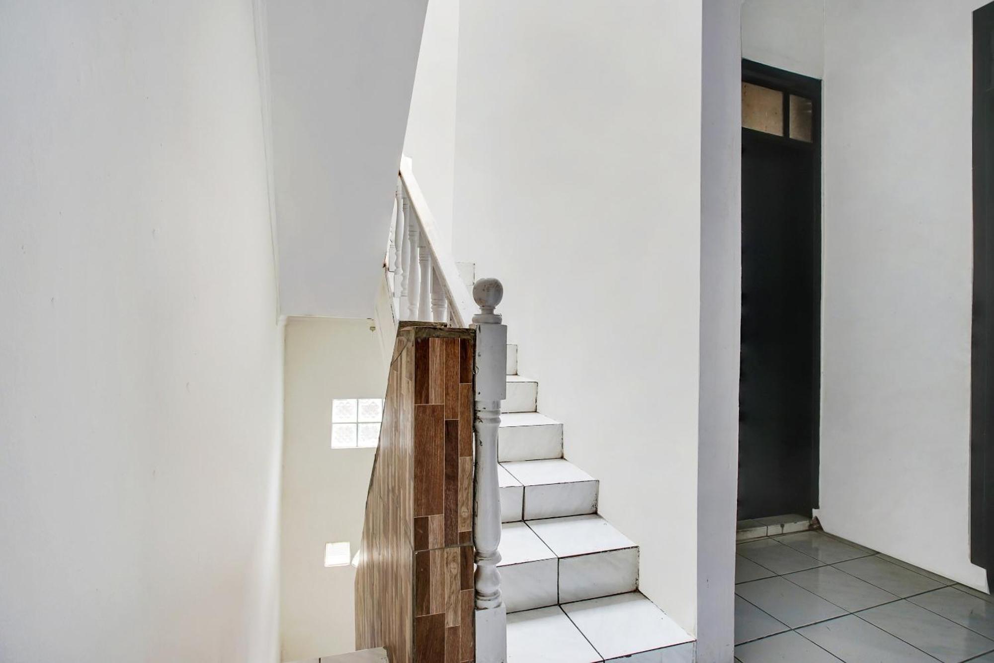 Spot On 91117 Sriwijaya Residence Syariah Bandung Exterior photo